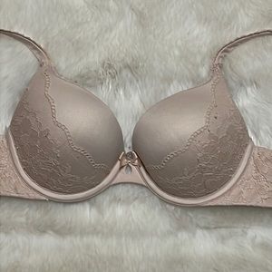 Victoria’s Secret Body Perfect Shape Bra 🌼